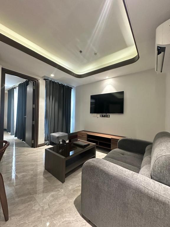 TV a/nebo společenská místnost v ubytování One Euphoria Luxe Hotel