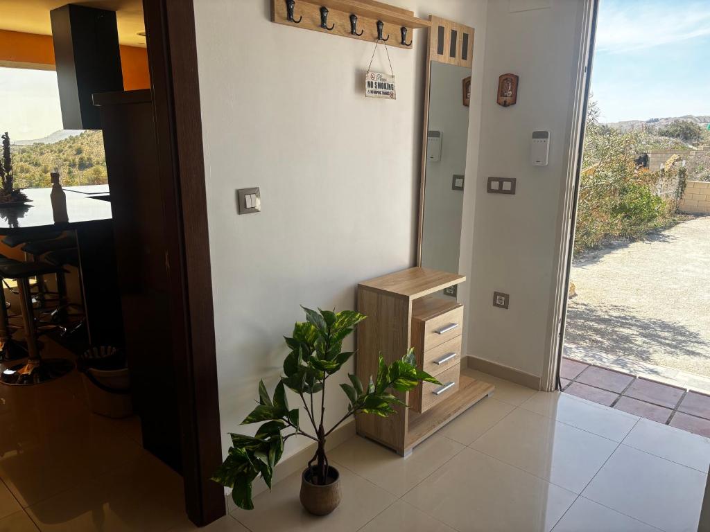 Rõdu või terrass majutusasutuses --CHALET EN ALICANTE-- Piscina Privada