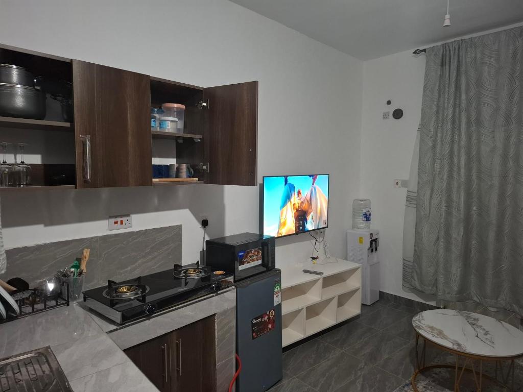 Η κουζίνα ή μικρή κουζίνα στο MyQrib MyQabin MyQeja Mombasa