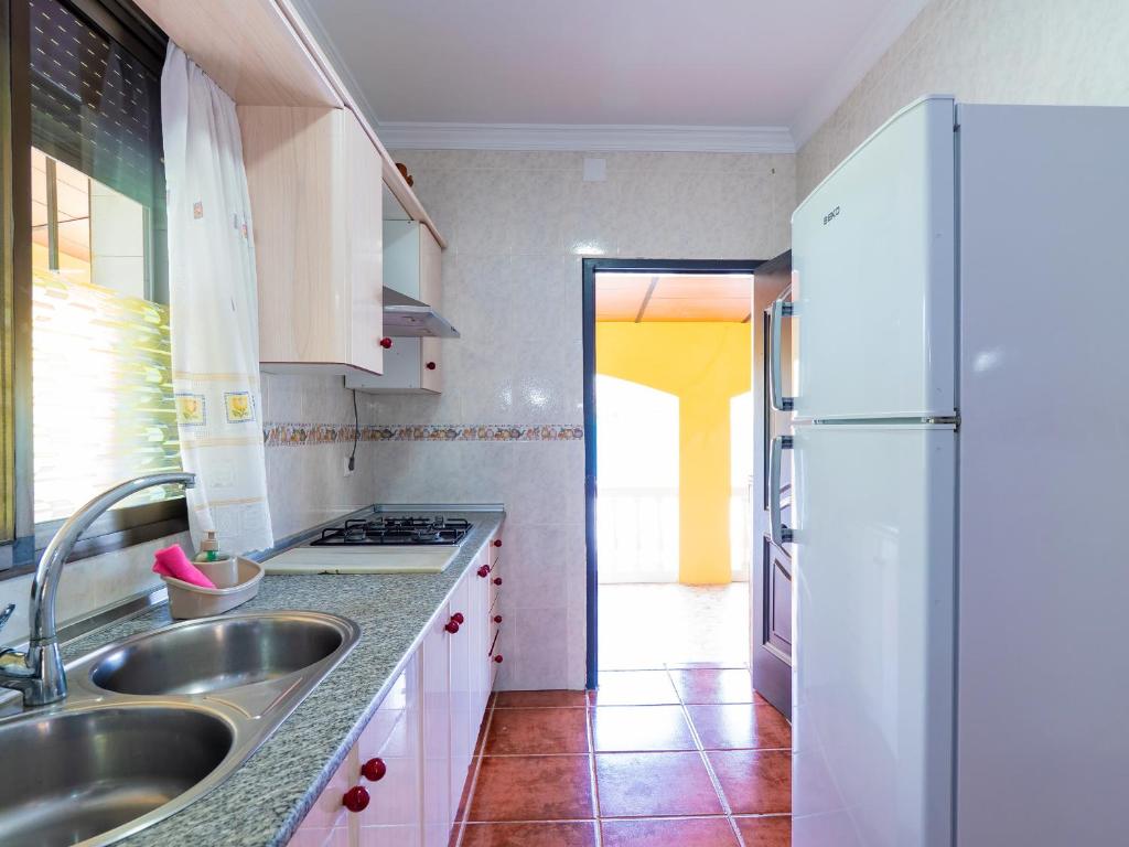A kitchen or kitchenette at Cubo's Finca Megan