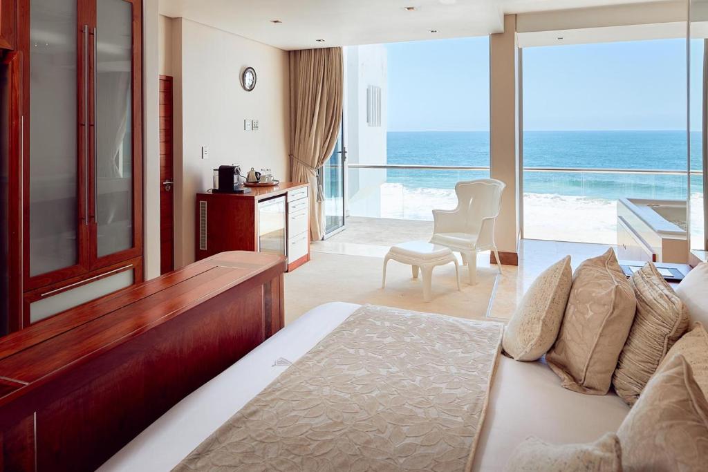 Picture of Exquisite Penthouse Apartment 712 at La Montagne by First Private Stays ...