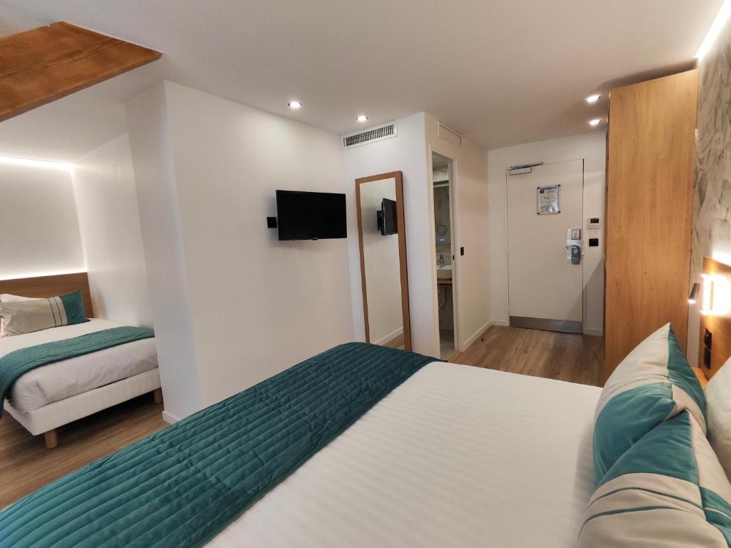 55 Hôtel Montparnasse - Resim 17