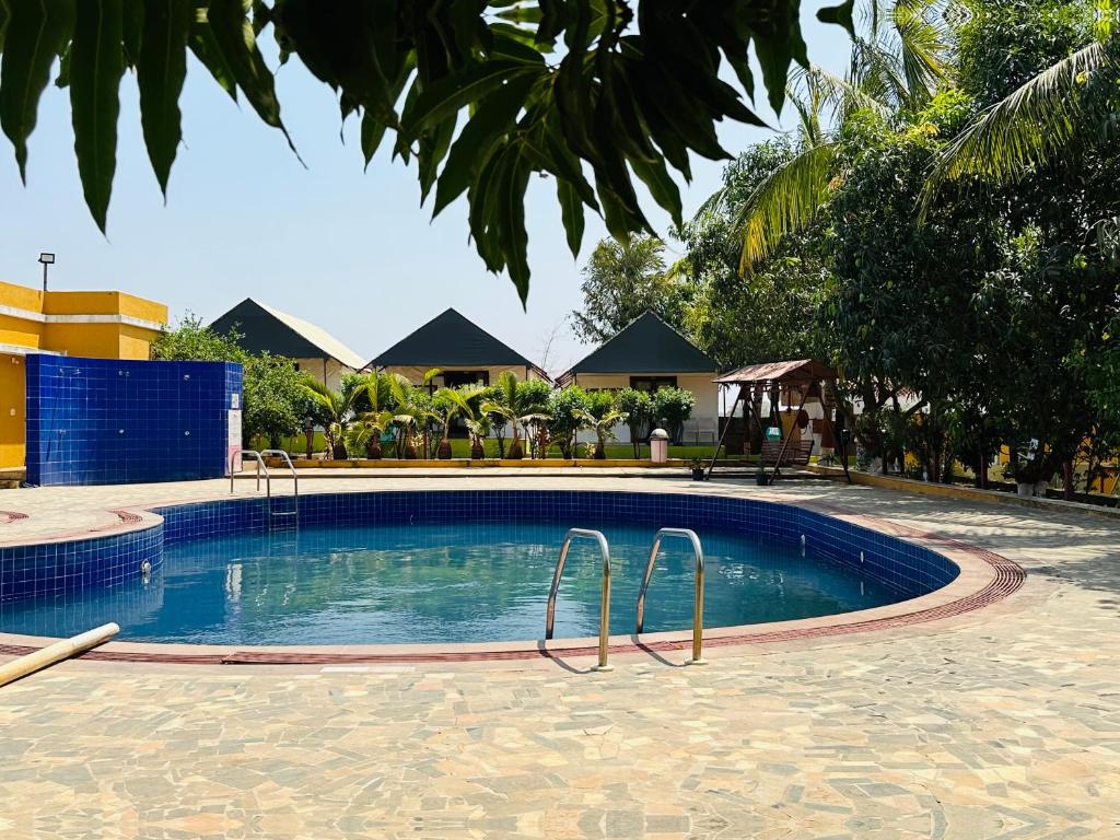 Bazén v ubytování Lion Park Hotel & Resorts nebo v jeho okolí