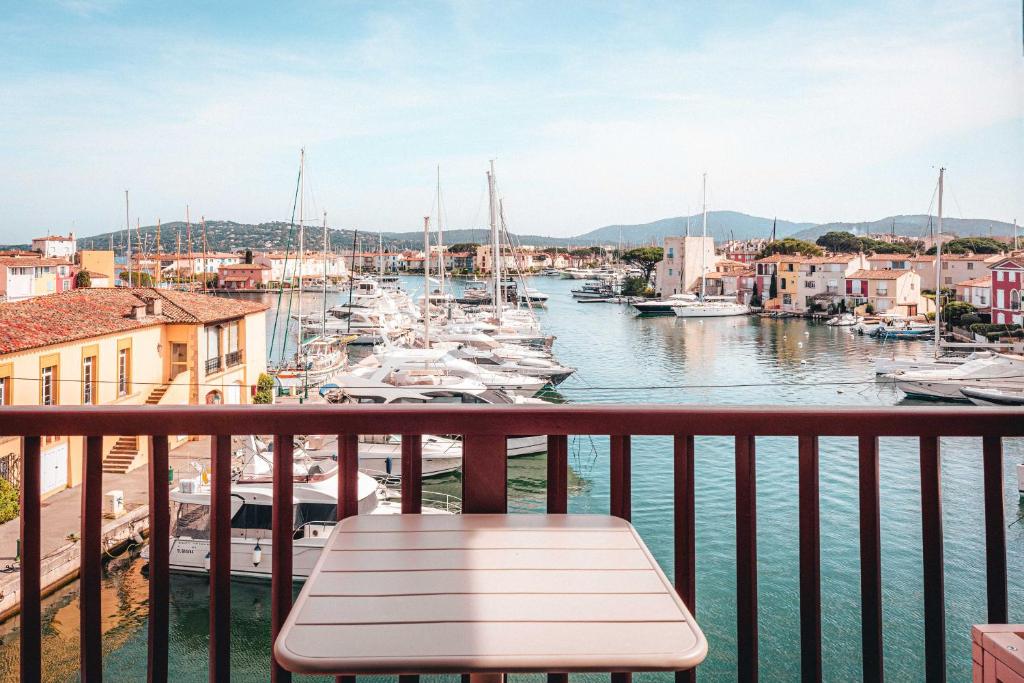 Hotel Le Suffren Golfe de Saint Tropez - One-Bedroom Apartment With Mezzanine