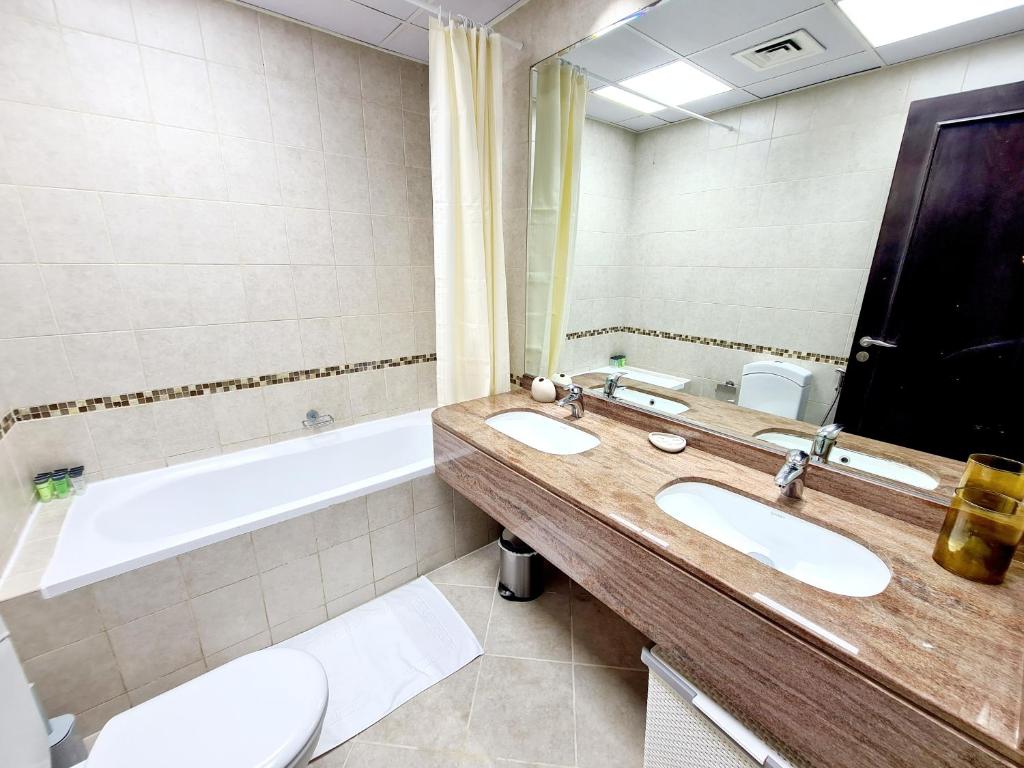 Fotografie z fotogalerie ubytování SUNRISE HOMES - 2 BR with Panoramic Views next to JBR Beach v Dubaji