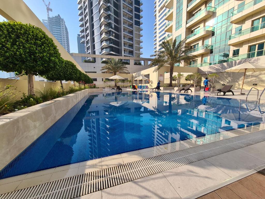 Fotografie z fotogalerie ubytování SUNRISE HOMES - 2 BR with Panoramic Views next to JBR Beach v Dubaji