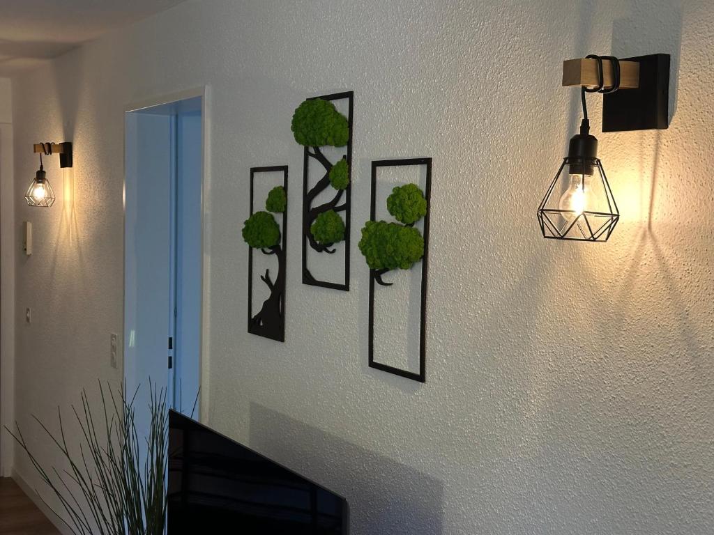 Televiisor ja/või meelelahutuskeskus majutusasutuses Zentrales 2,5-Zimmer Apartment mit mega Bergblick