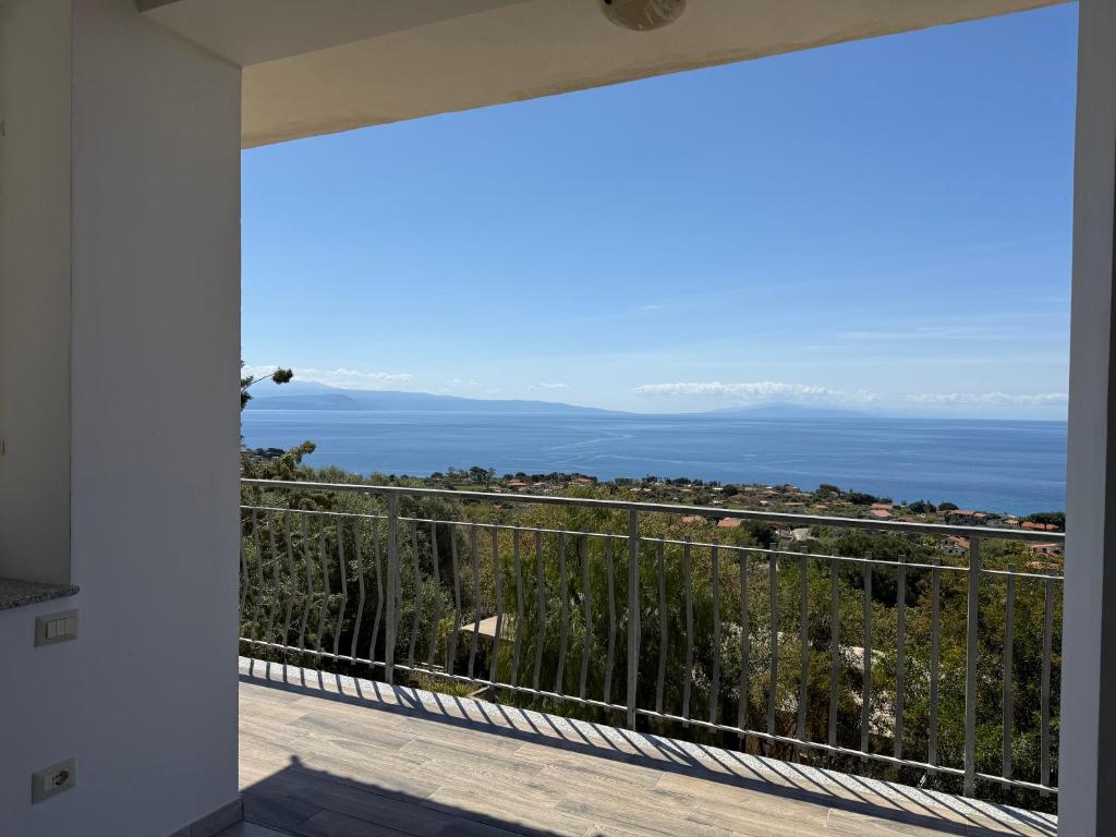 Agriturismo Le Ville con Piscina idromassaggio, Capo Vaticano - Apartamento De Una Habitación Con Balcón