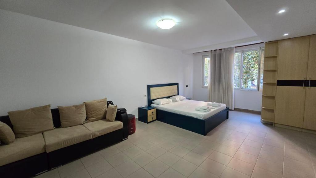 Tirent Apartment-Cozy 2-Bedroom Stay in Don Bosko