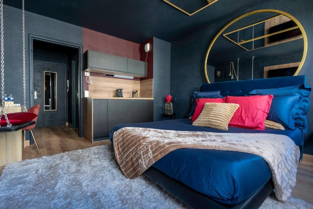 Photo de la galerie de l'établissement Le Beaulieu ~ Love Room ~ Balnéo ~ Vin pétillant, à Nantes