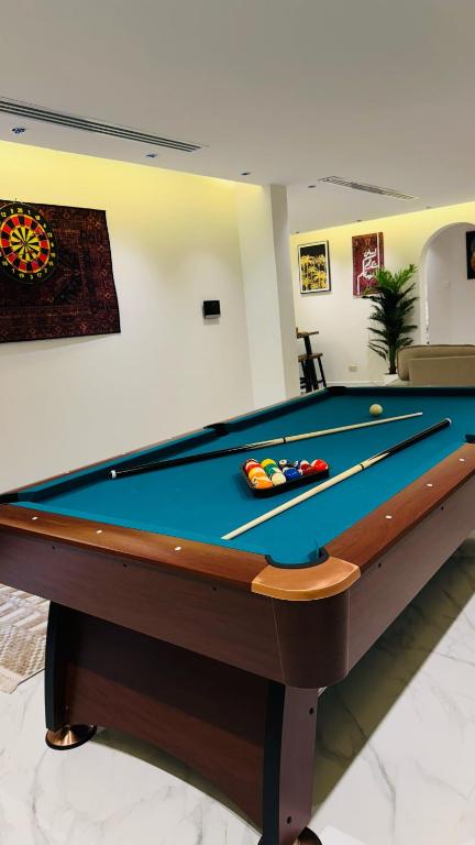 Biliár nebo kulečník v ubytování Neem Luxury Villa
