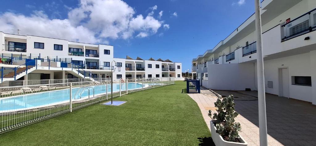 Bazén v ubytování Casa Sol y Mar nebo v jeho okolí
