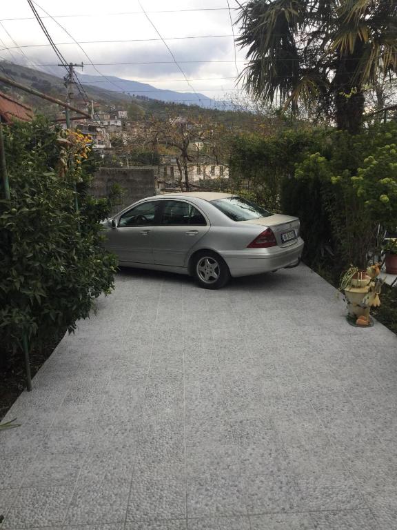 Fotografie z fotogalerie ubytování Guest House Luna v destinaci Gjirokastër