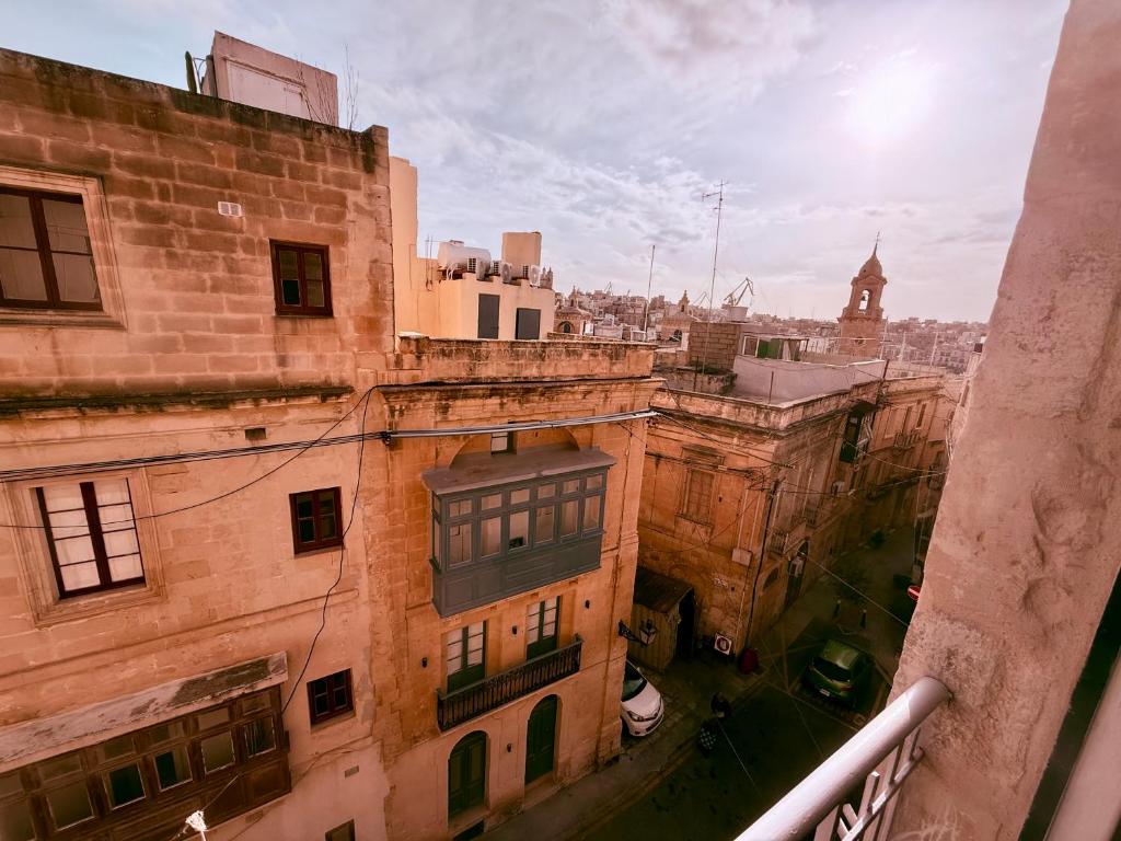 Nespecifikovaný výhled na destinaci Birgu nebo výhled na město při pohledu z penzionu
