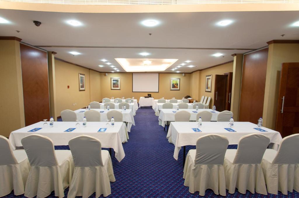 Chelsea Gardens Hotel Apartment - Resim 31