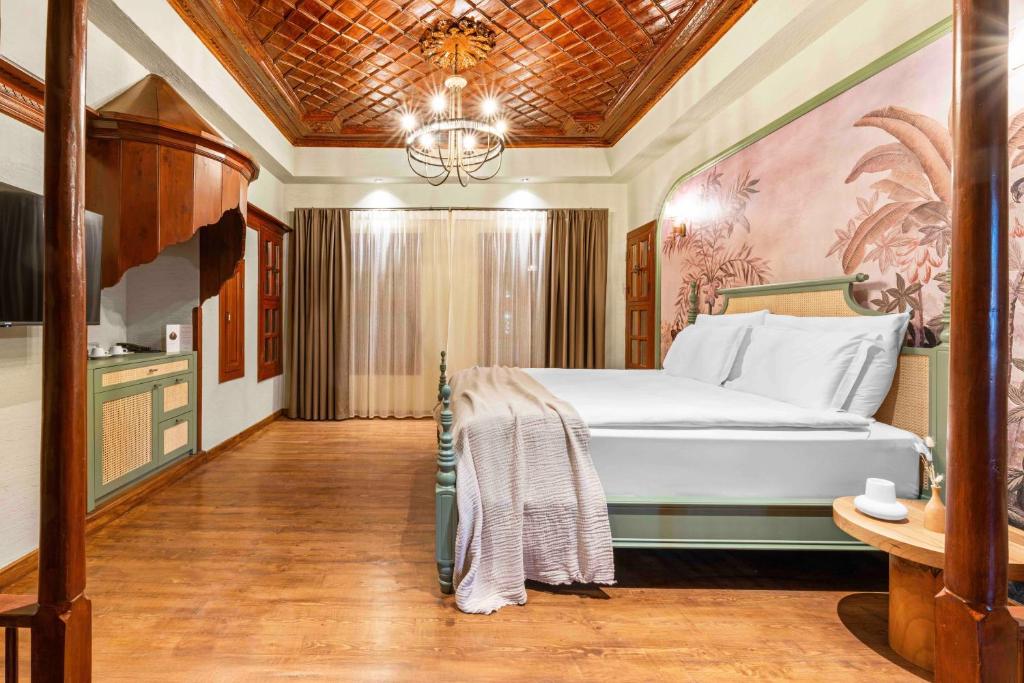 Belmondo Suites Old Town Antalya - Suite Met Terras