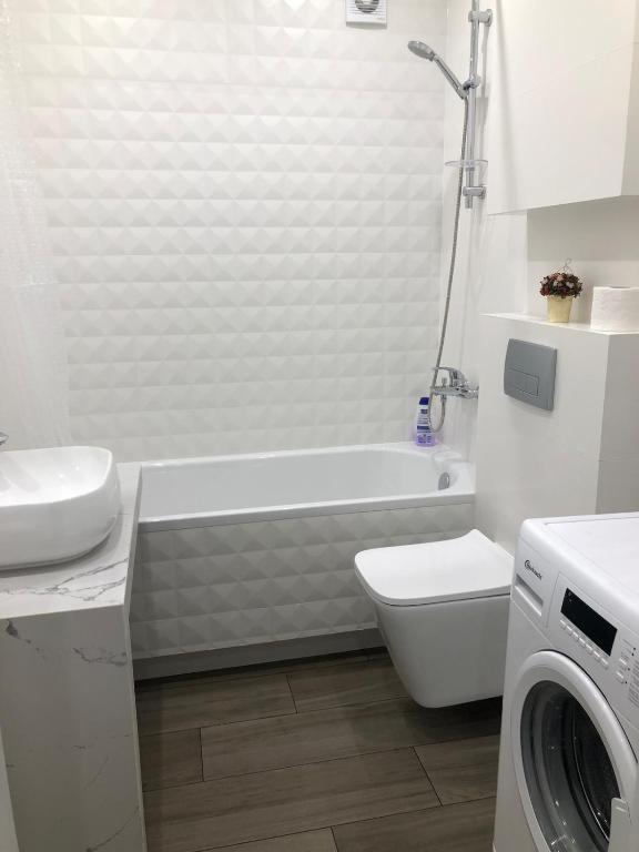 Central Park Studio Apartment фото 3