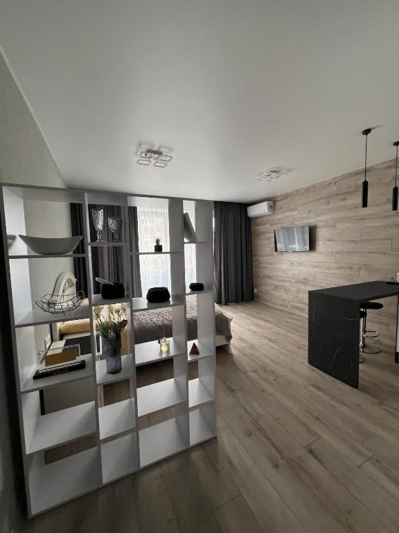 Central Park Studio Apartment фото 4