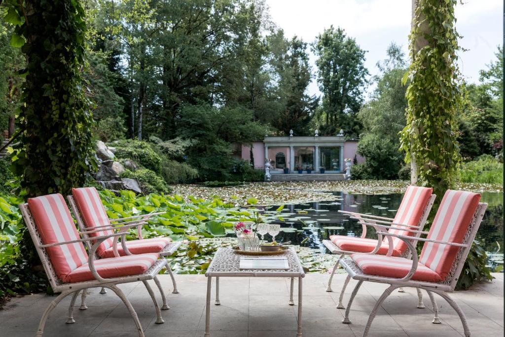 Zahrada ubytování Relais La Foleia - Luxury Villa with private lake
