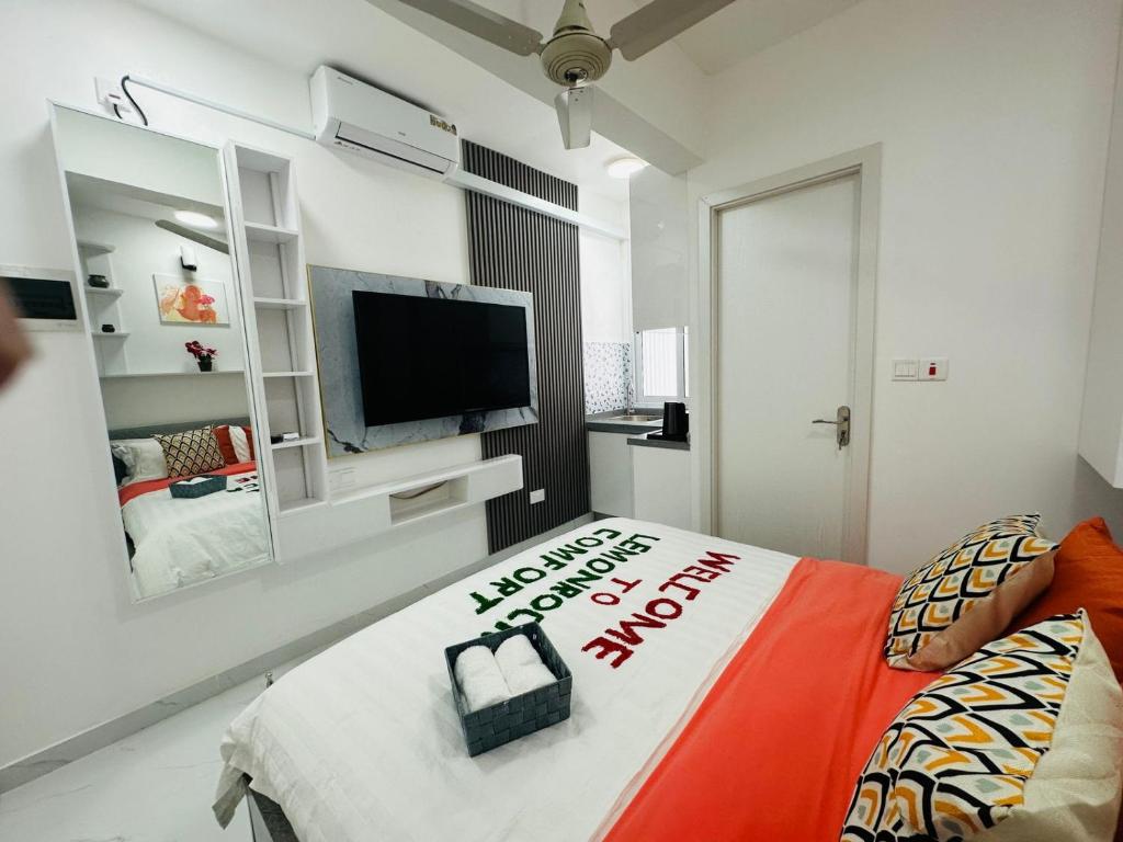 TV a/nebo společenská místnost v ubytování LemonRock Comfort