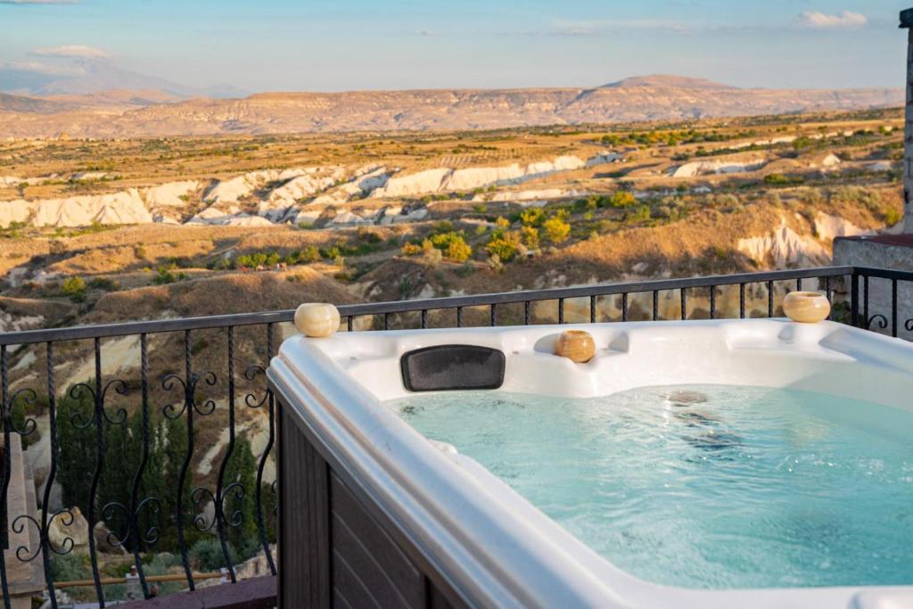 Taskonaklar - Deluxe Room, Outdoor With Jet Hottub