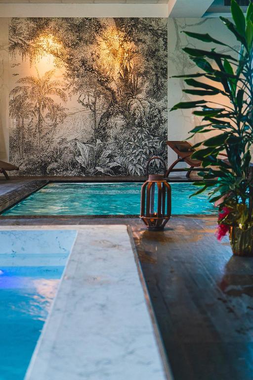 Bazén v ubytování Hotel Formula Int. & Puravita SPA nebo v jeho okolí