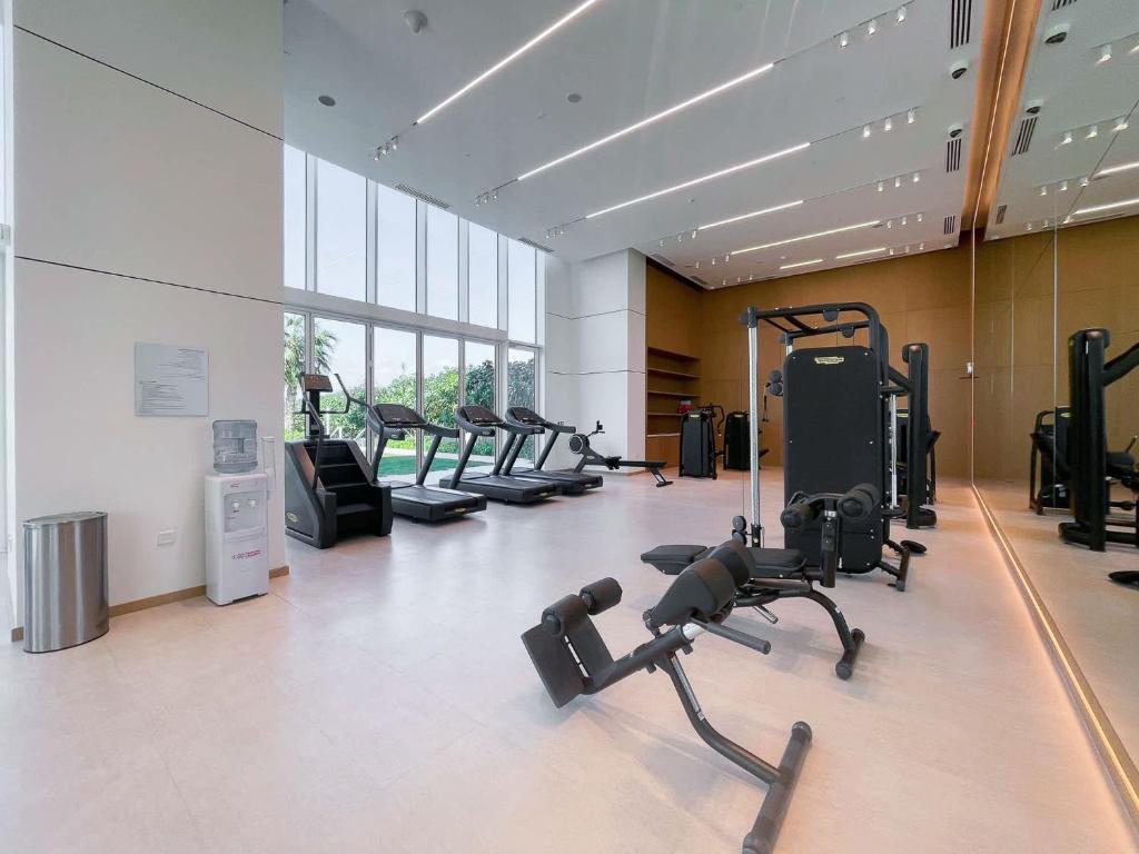 Fitness centrum a/nebo fitness zařízení v ubytování Situated On the Famous JBR With Direct Beach Access