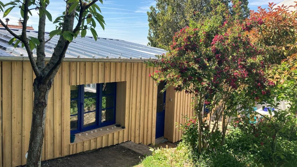 Κήπος έξω από το La cabane Authentic and comfortable studio, 5 mn de Caen