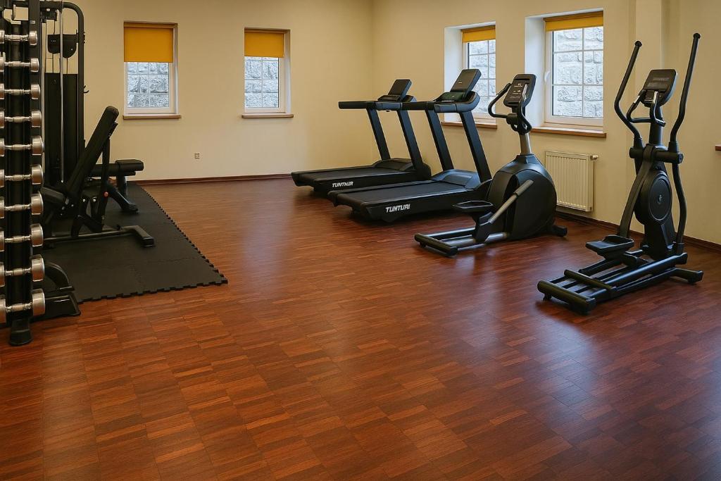 Fitness centrum a/nebo fitness zařízení v ubytování Hotel Relaks Wellness & SPA