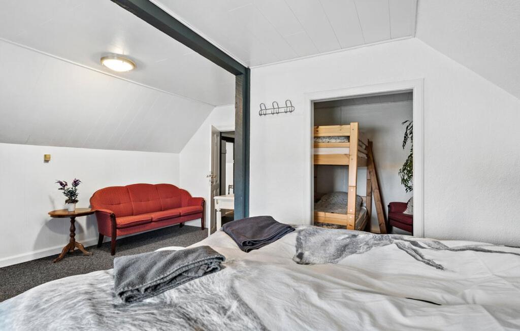 Postel nebo postele na pokoji v ubytování Knudstrup Kro & Hotel