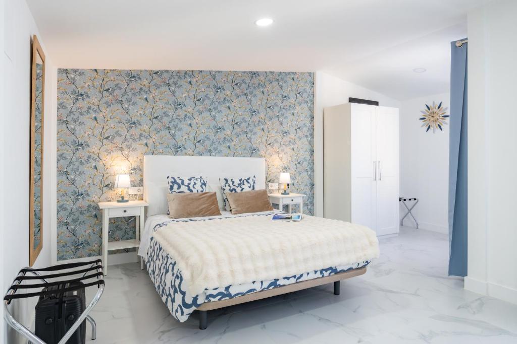 
Duplex with gambrel roof
