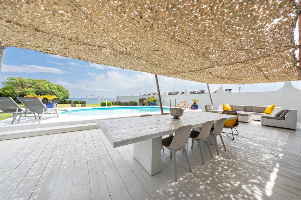 Mimosas Beach House