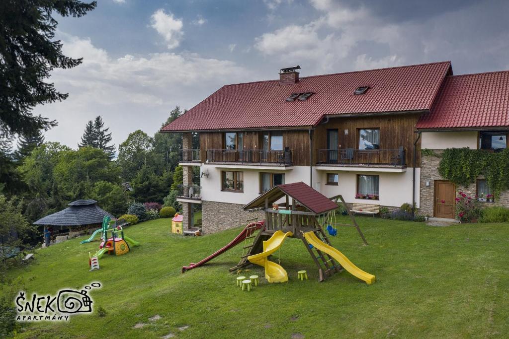 Fotografie z fotogalerie ubytování apartmány Šnek - ať si děti hrají na Benecku