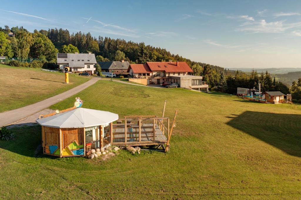 Fotografie z fotogalerie ubytování apartmány Šnek - ať si děti hrají na Benecku