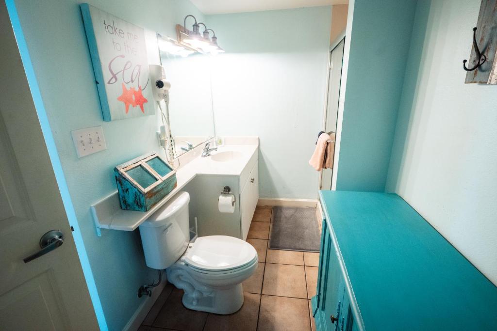 Ванная комната в Beach Condo at the Shores of Panama Condos - Unit 918