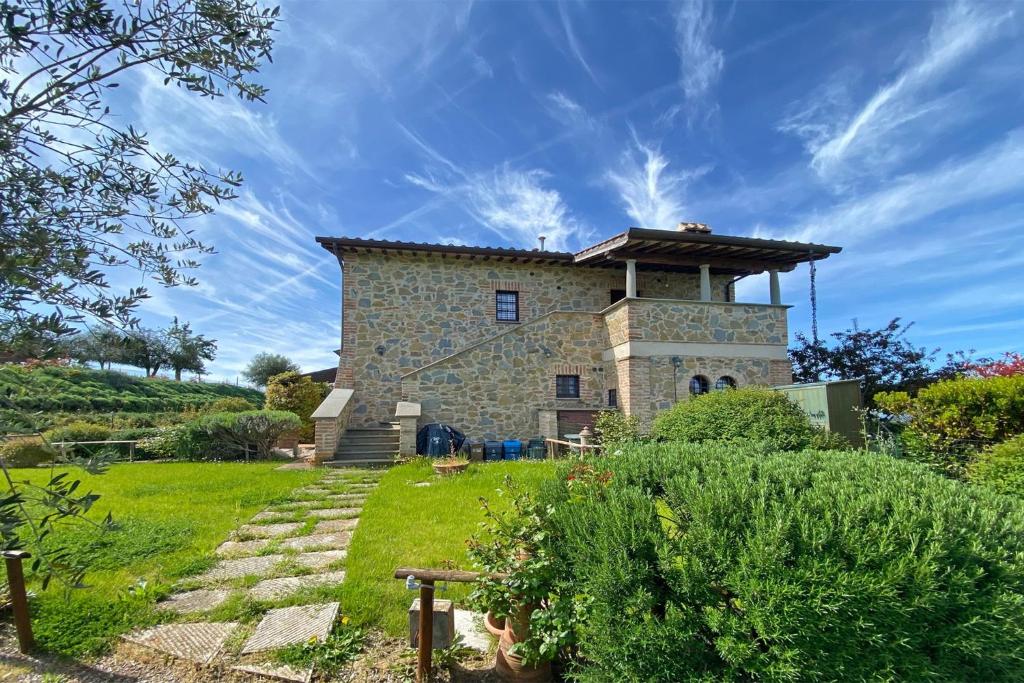 Κήπος έξω από το GuestHost - Il Glicine, apt with garden and pool