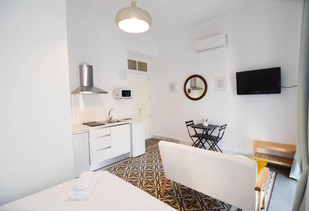 Kuchyňa alebo kuchynka v ubytovaní Letmalaga Soho Apartments