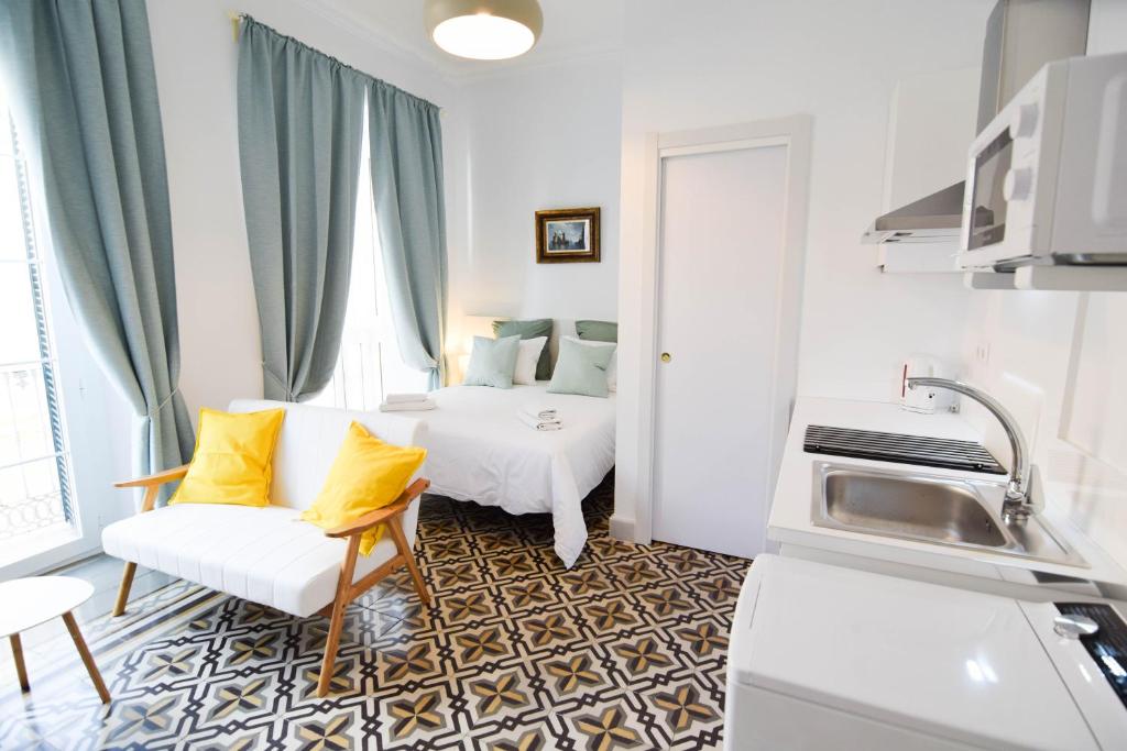 Kuchyňa alebo kuchynka v ubytovaní Letmalaga Soho Apartments