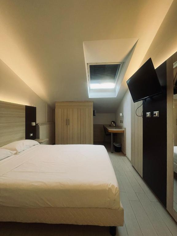 Hotel Holiday- Alla Finestrella - Resim 41