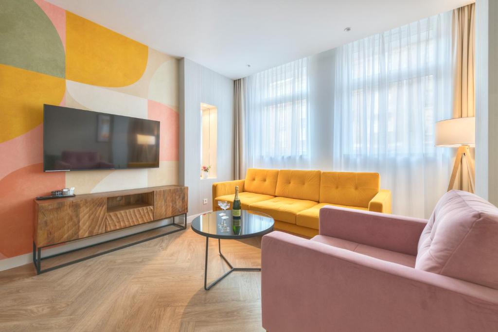 Retro Boutique by NorthSide Apartments - 10