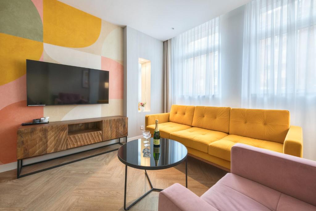 Retro Boutique by NorthSide Apartments - 13