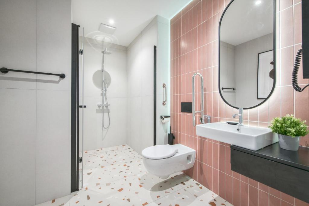 Retro Boutique by NorthSide Apartments - 4