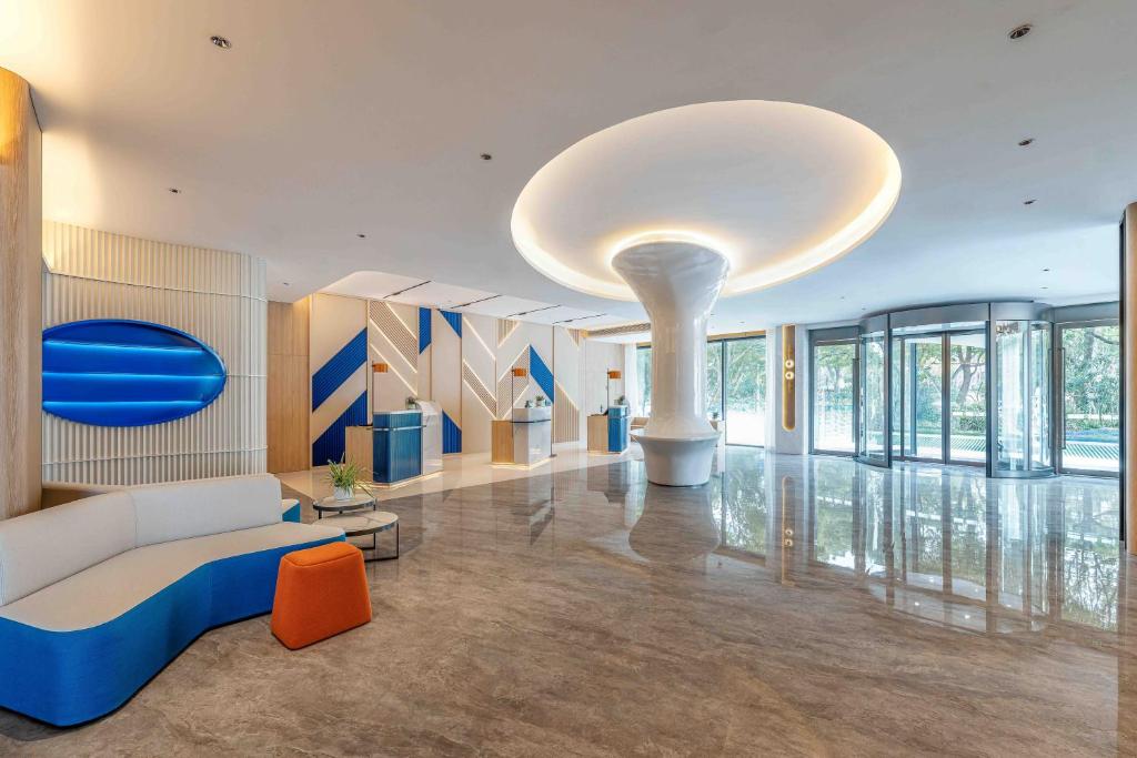 Posezení v ubytování Holiday Inn Express Shanghai PVG Airport Zhuqiao - Free shuttle bus to Pudong Airport and Disneyland