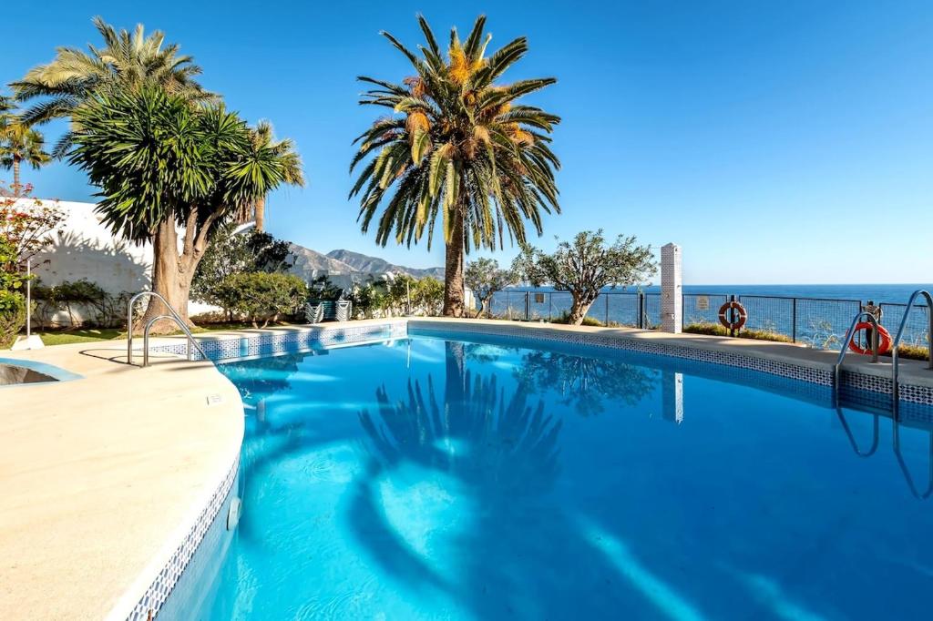 Stunning 2 bed penthouse in Tuhillo, Parador area