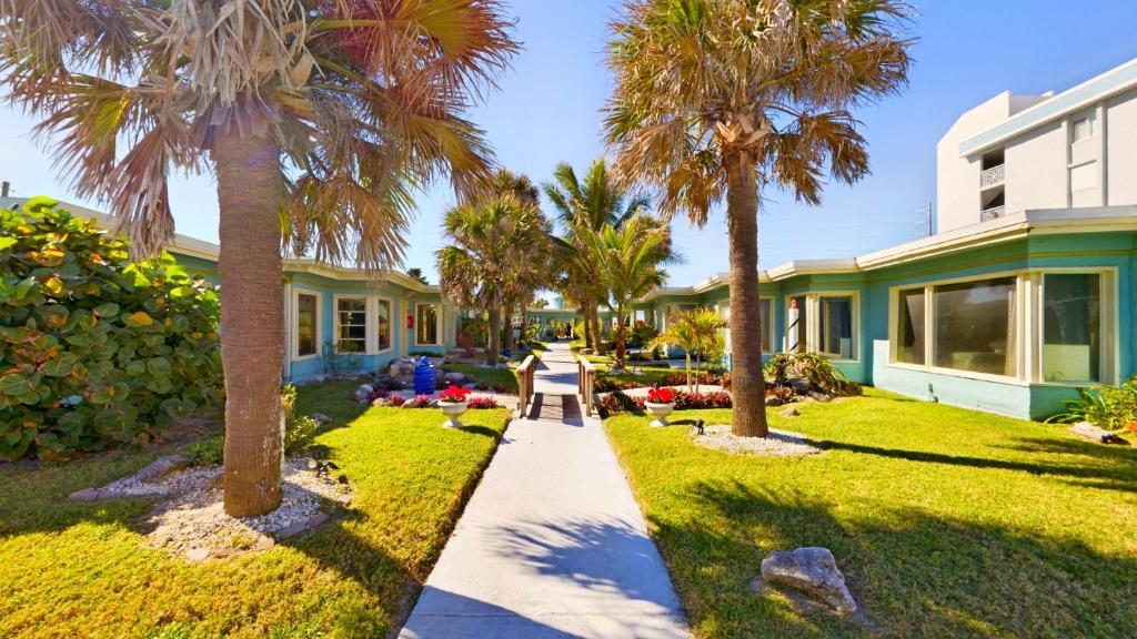 Aed väljaspool majutusasutust Unit 113 - Oceanfront Unit -2br1ba Heated Pool!
