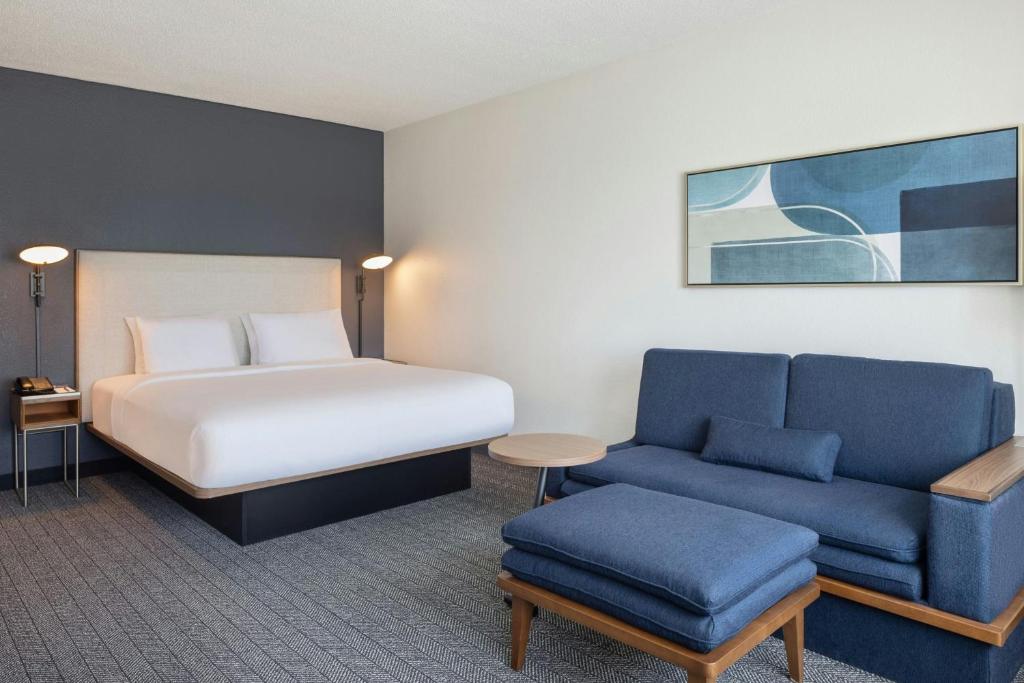 Courtyard by Marriott Little Rock Downtown photo