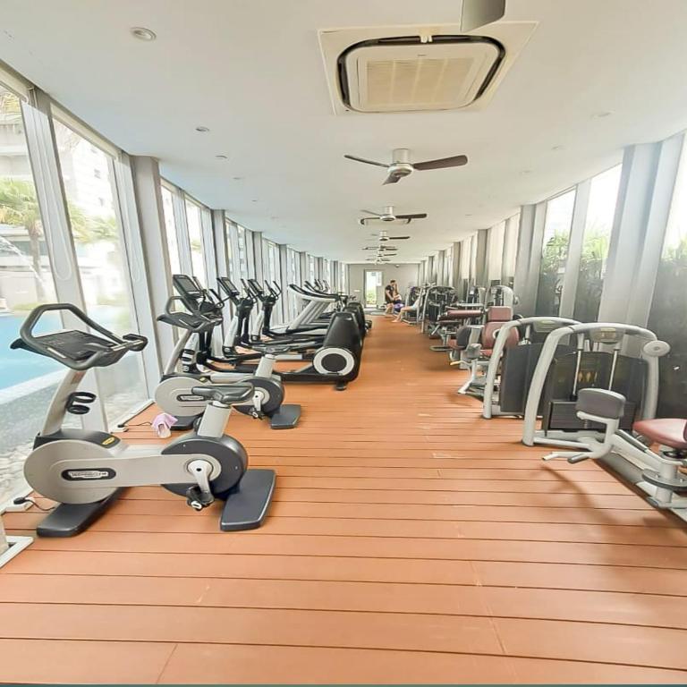 Fitness centrum a/nebo fitness zařízení v ubytování Vortex klcc by Elham