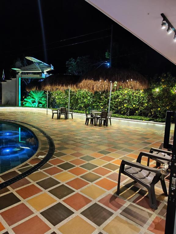 Bazén v ubytování Finca La Casa de Pablo nebo v jeho okolí
