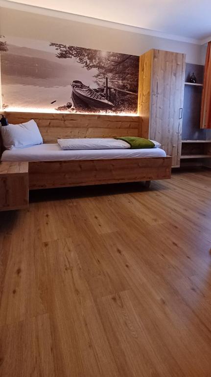 Rúm í herbergi á Gasthof Zentral