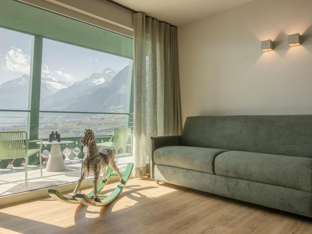 Nespecifikovaný výhled na hory nebo výhled na hory při pohledu z hotelu